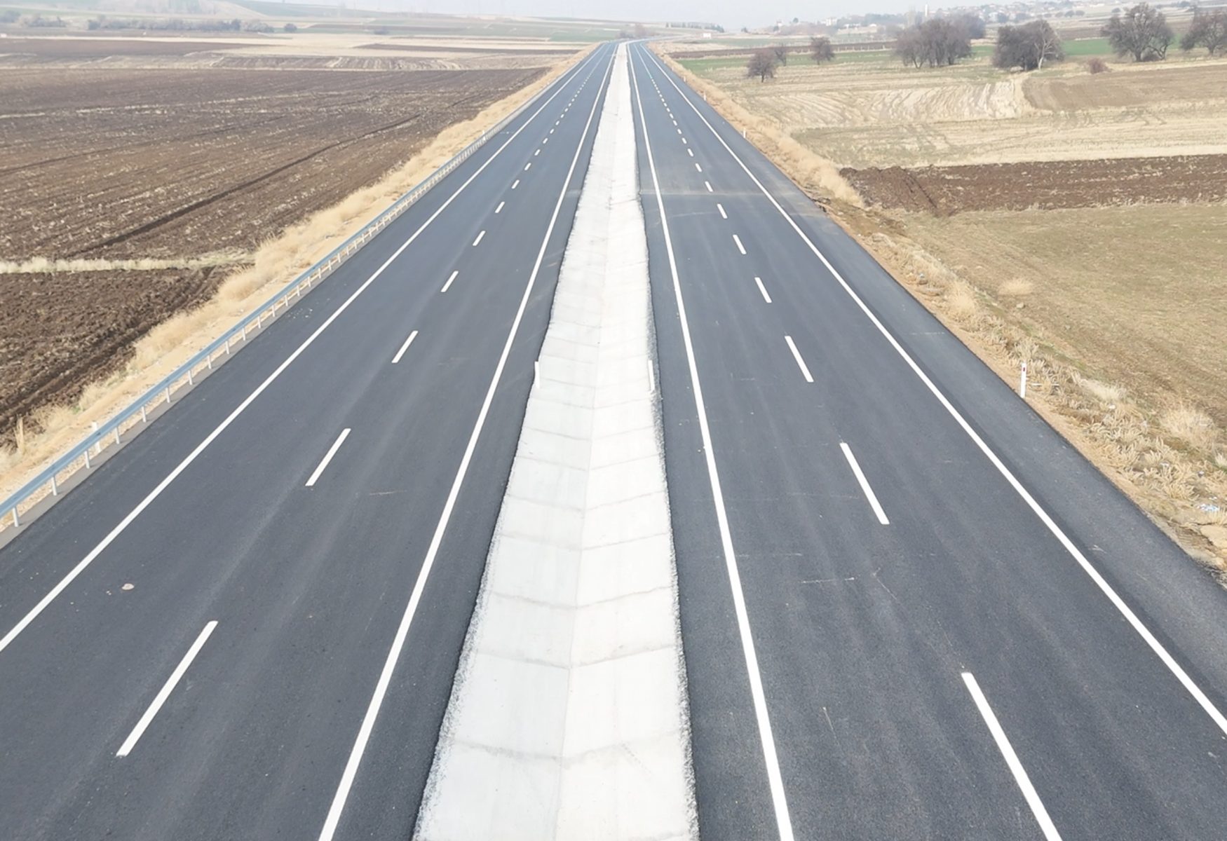 Kırıkkale-7. Bölge Hududu Devlet Yolu Km:74+250-143+506 Kesiminde Üstyapı Yenilemesi ve Kavşak Düzenlemelerinin Yapılması önizleme